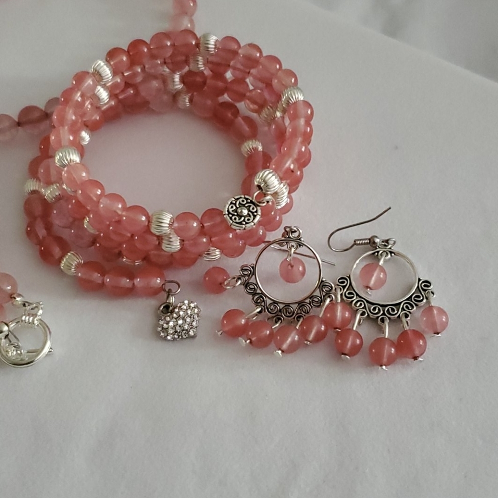 Salmon Pink - Picture 2 of 5